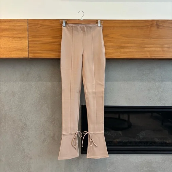 NWOT LOVERS & FRIENDS FARAH LEGGING, SIZES XS